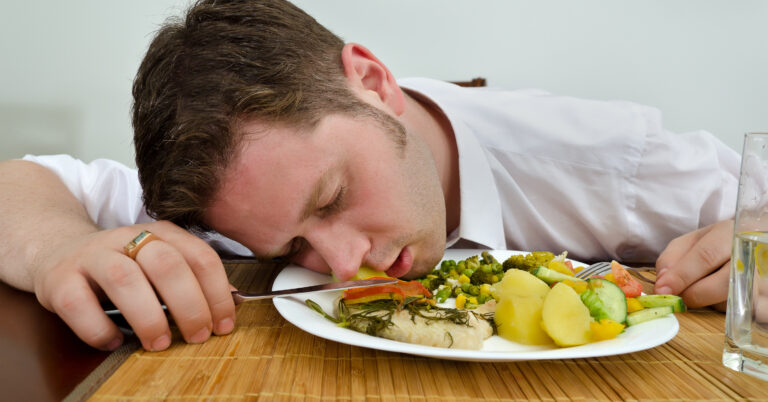 Dîner léger ou copieux : quel impact sur votre sommeil ?